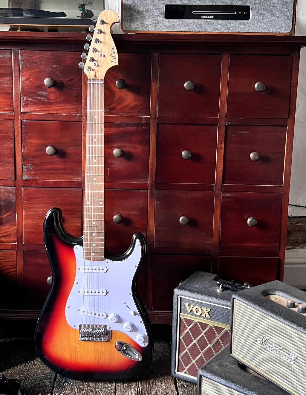 Tobacco Sunburst S-type
